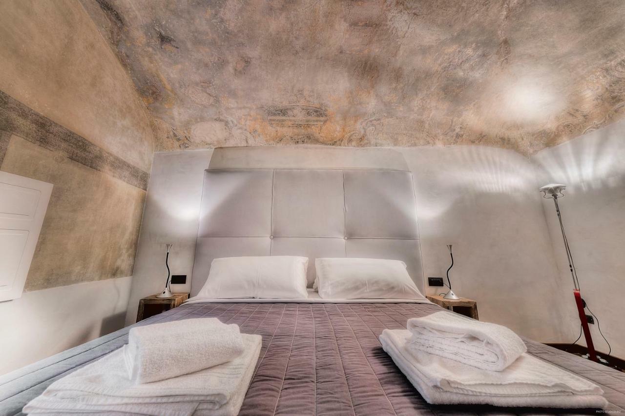 Stone Walls Deluxe Apartamento *